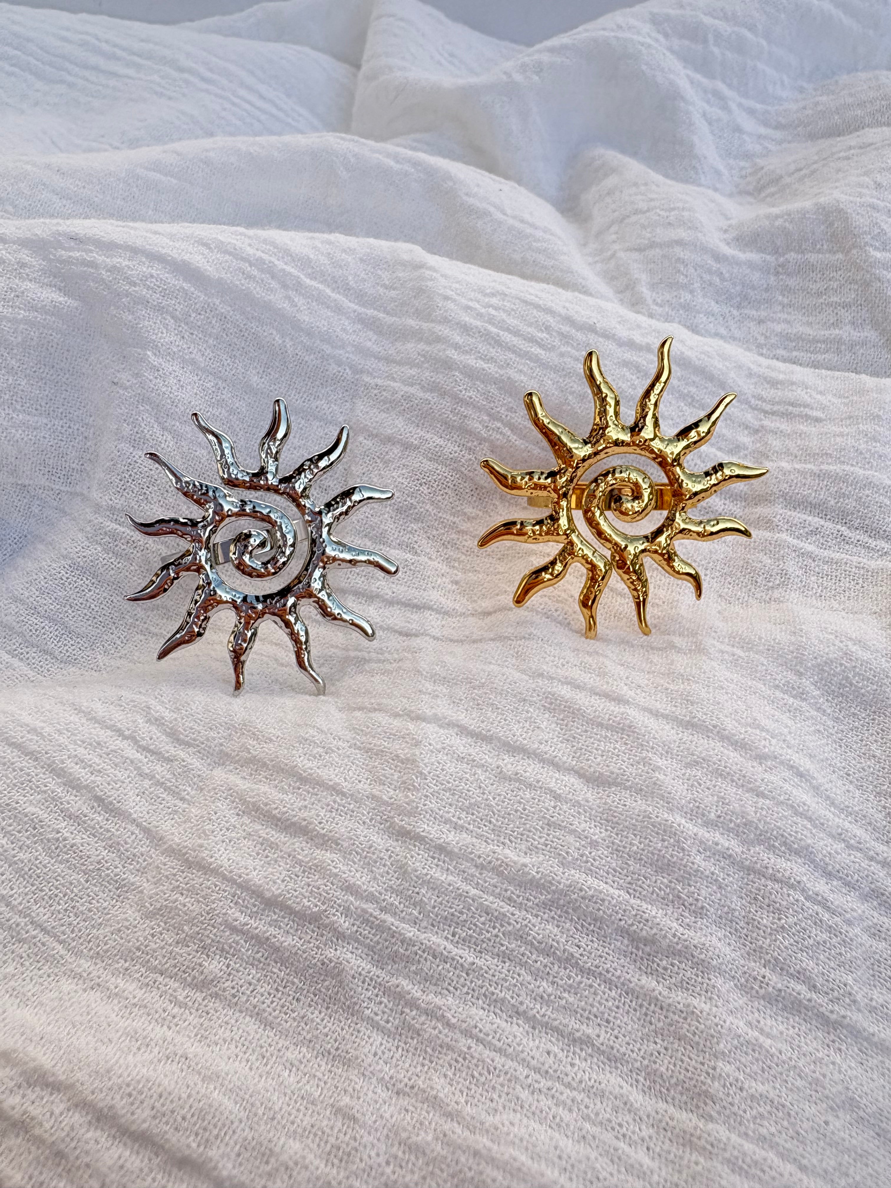 anello oro 18 carati, oro 18k, collane con pietre naturali, gioielli con cristalli. musa, eyra, sevilla. giunquilla. gioielli per il sacro femminile. simbolo sole acciaio inox