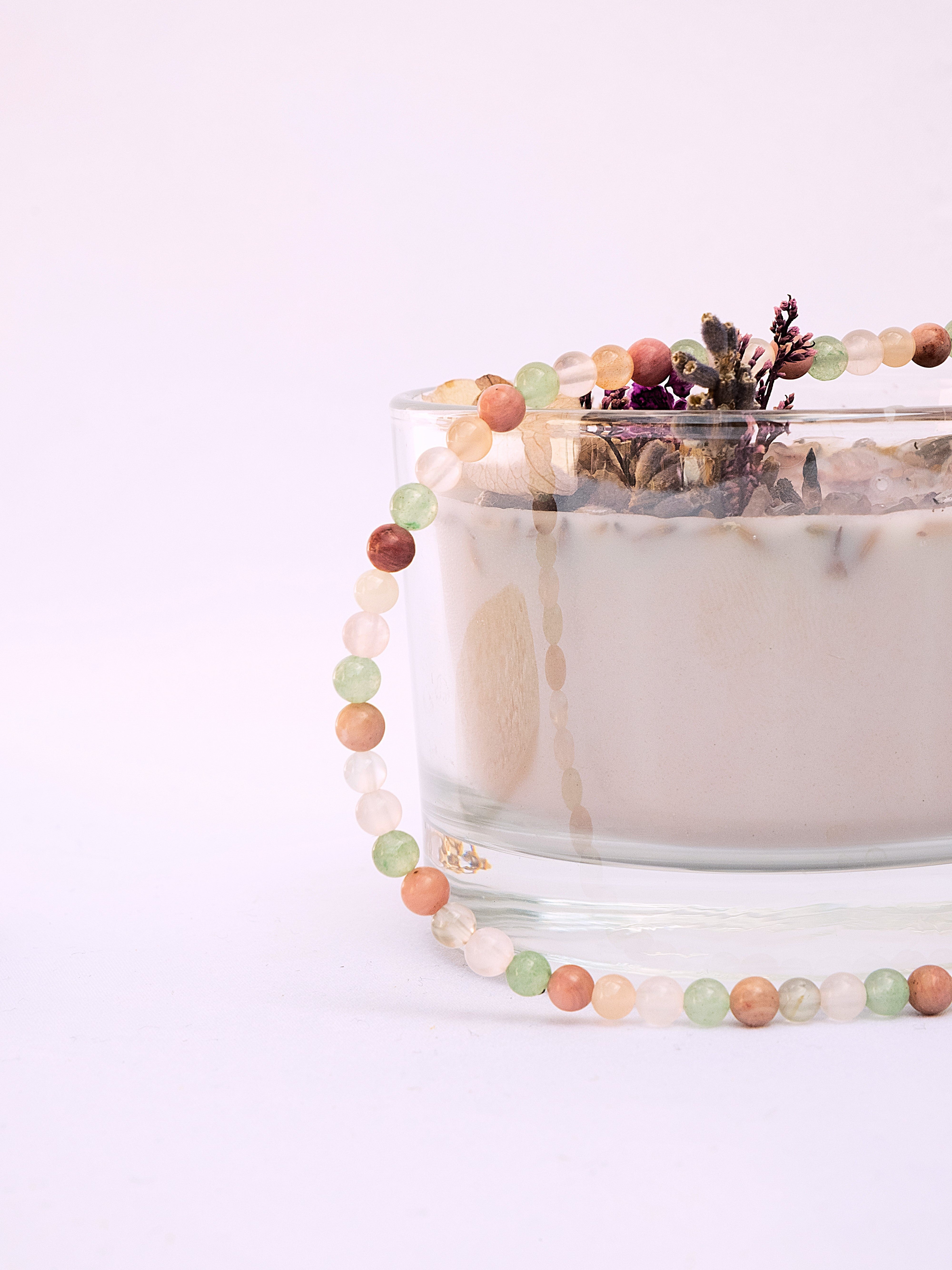 choker con pietre naturali. collana girocollo cristalli naturali. giunquilla gioielli per il sacro femminile. gioielli per chakra, energetici. yoga tantra. inossidabili. quarzo rosa, rodonite, avventurina, quarzo ialino